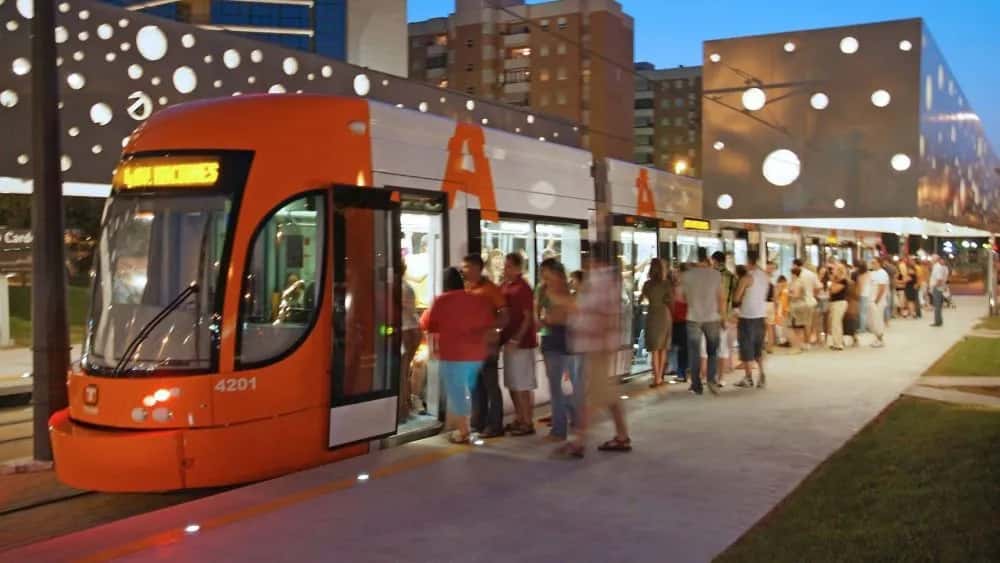 В провинции Аликанте запускают TRAMnochador