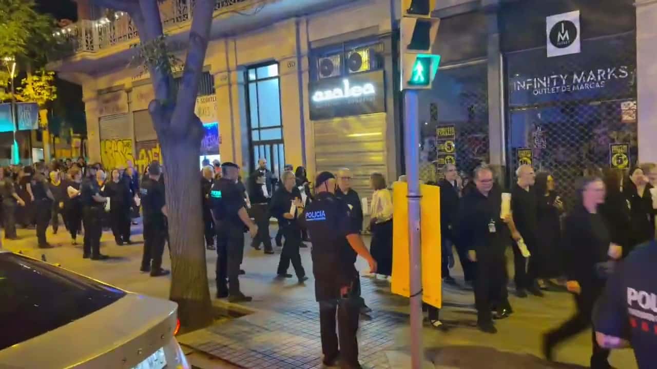 Каталанские сепаратисты планировали протест прямо в Саграда Фамилия, когда ее освещал Папа Римский