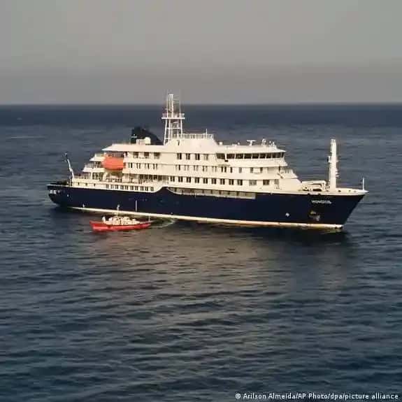 Лайнер MV Hondius