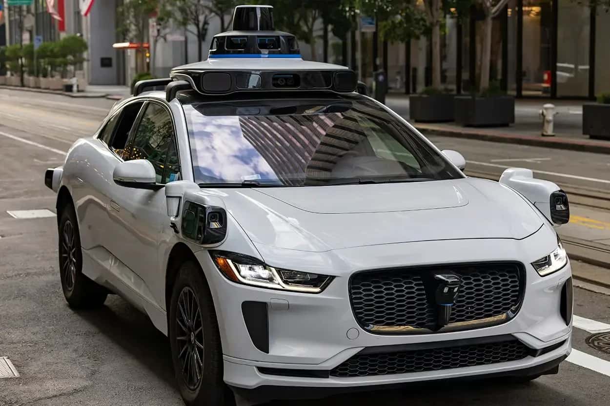 До конца 2026 года Uber запустит в Мадриде роботакси