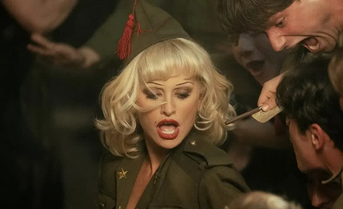 Пенелопа Крус в фильме «Черный шар»