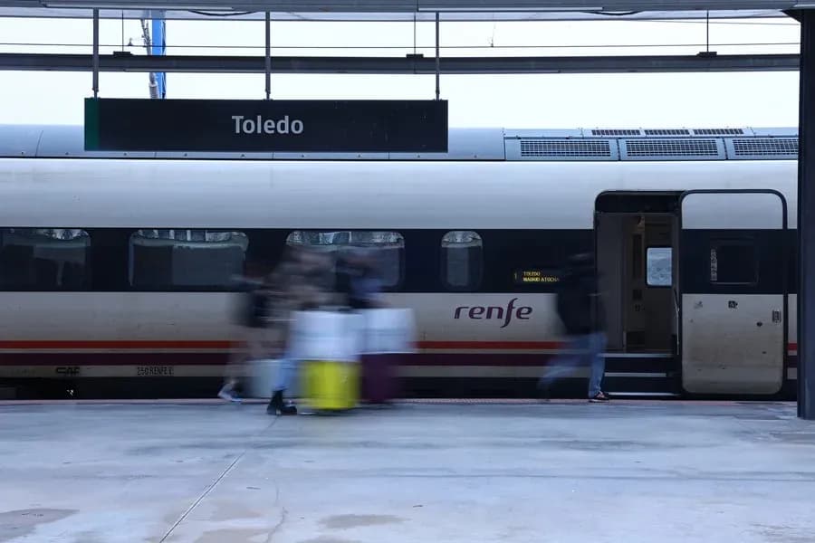 Поезд Renfe в Толедо