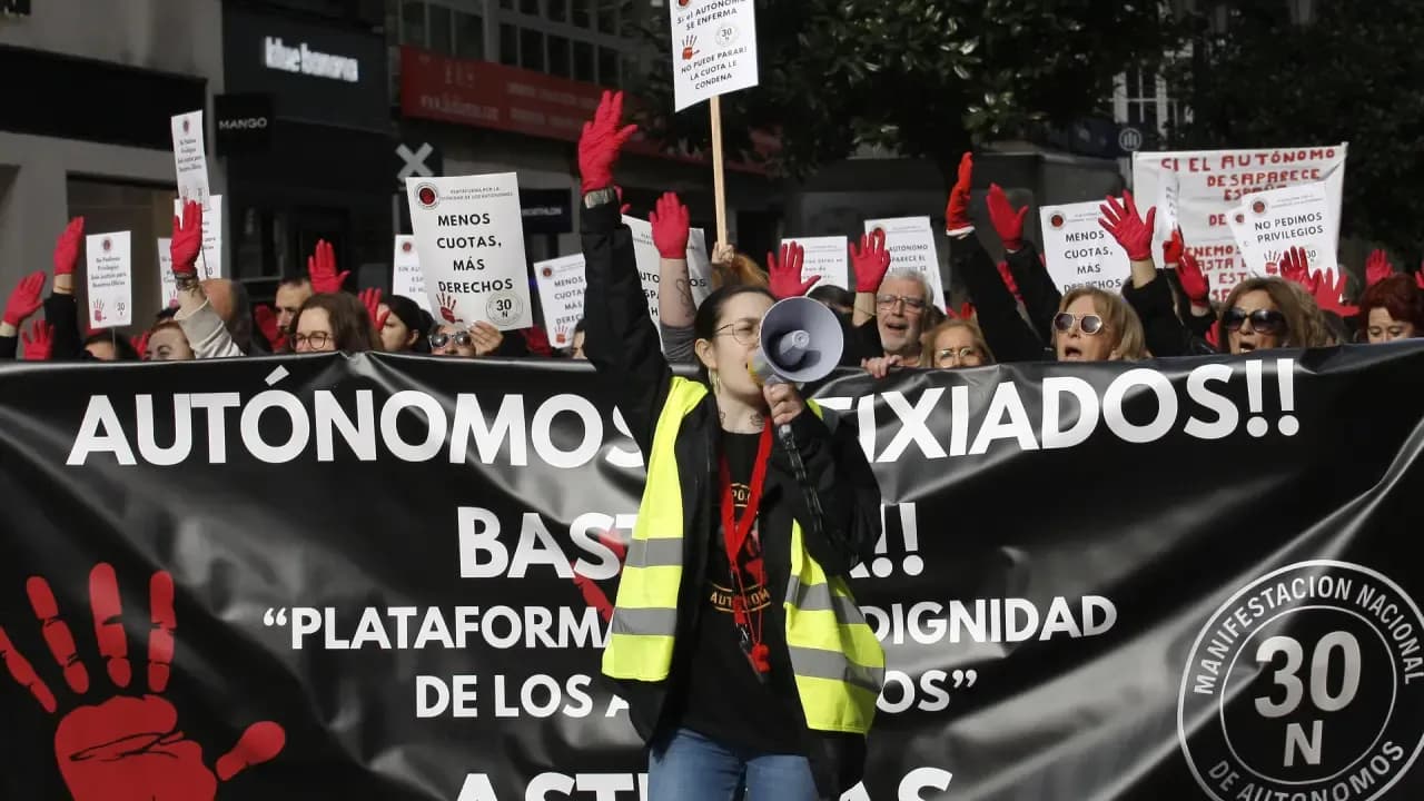 Архивное фото акции протеста в Овьедо, организованной Платформой за достоинство самозанятых