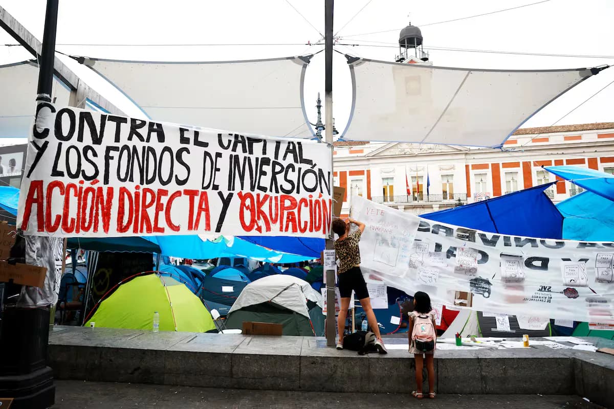Лагерь митингующих в Мадриде