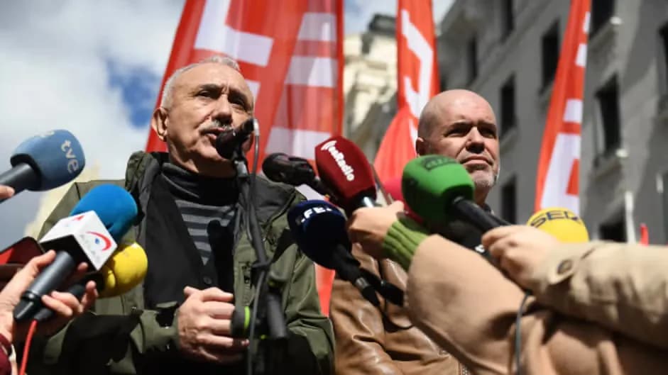Генеральный секретарь UGT Пепе Альварес и генеральный секретарь CCOO Унай Сордо.